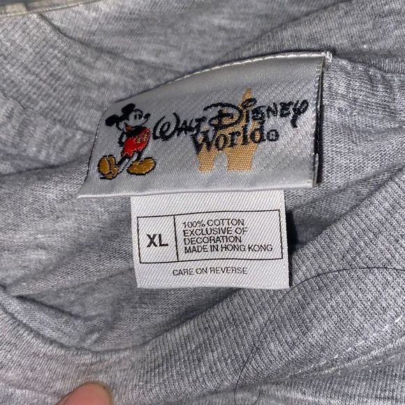 Walt Disney World Magic Kingdom Embroidered mickey & friends XL tshirt - Picture 5 of 7